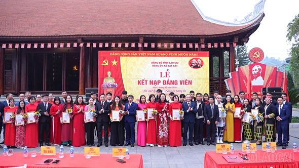 Bát Xát: Tạo nguồn đảng viên trẻ bài bản, tăng nguồn sinh lực cho Đảng