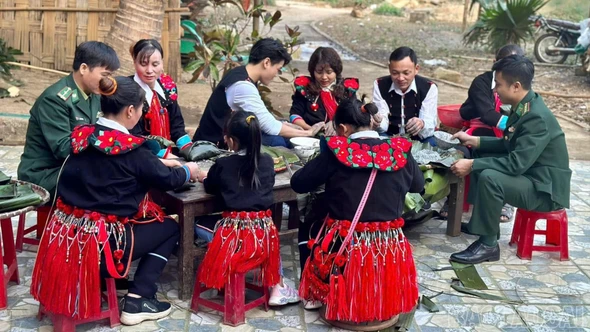 Tô thắm thêm hình ảnh "Bộ đội Cụ Hồ”