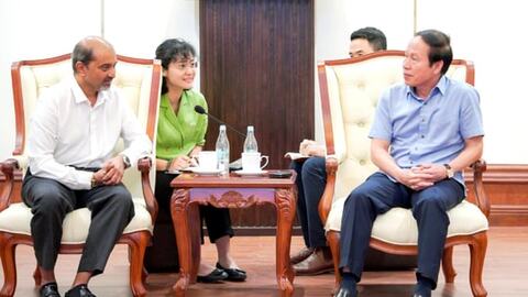 Bí thư Thành ủy Hải Phòng Lê Tiến Châu làm việc với lãnh đạo Ford Việt Nam