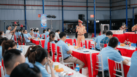 Làm thế nào để công nhân đến nhà máy an toàn?