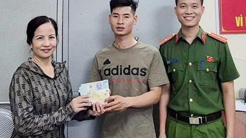 Đi đón cháu, người phụ nữ nhặt được hơn 7 triệu đồng và trả lại người mất