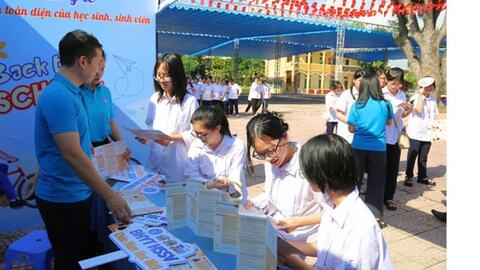 Bảo hiểm Xã hội Hải Phòng tổ chức gian hàng đầu tiên tuyên truyền về bảo hiểm y tế