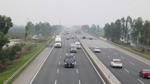 Thí điểm cấm xe tải vào làn 120km/h trên cao tốc Hà Nội - Hải Phòng