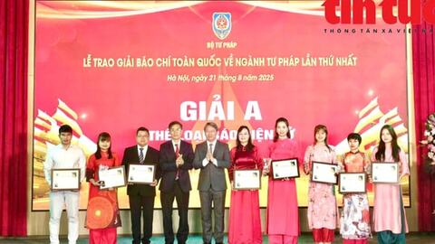 Trao giải báo chí toàn quốc về ngành Tư pháp lần thứ nhất