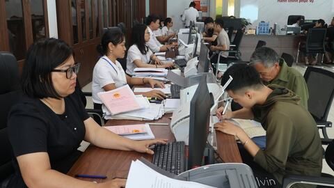 Phát huy truyền thống cách mạng, xây dựng chính quyền kiến tạo, gần dân, vì dân