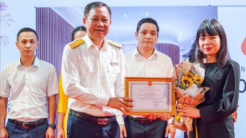 Tuyên dương 101 người nộp thuế tiêu biểu