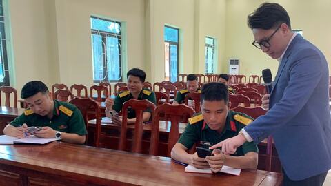 Lan tỏa phong trào 'Bình dân học vụ số' trong lực lượng vũ trang Hải Phòng