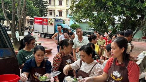 Tấm lòng nhân ái của chị Đinh Phương Thảo và nhóm thiện nguyện Thiện An