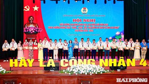 Công nhân Hải Phòng hăng say lao động