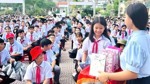 Trang bị kiến thức bình đẳng giới cho học sinh Trường THCS Kim Đính (xã An Thành)