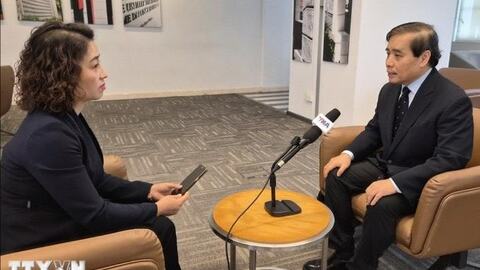 Đối nội vững chắc, đối ngoại rộng mở