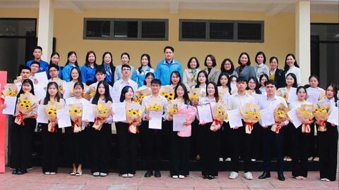 Trường Đại học Hải Dương kết nạp 27 đảng viên