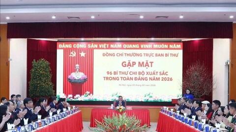 Thường trực Ban Bí thư Trần Cẩm Tú gặp mặt 96 Bí thư chi bộ xuất sắc