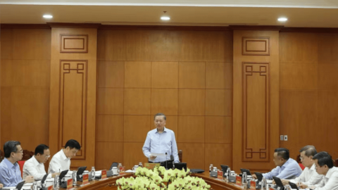 Đổi mới công tác cán bộ, chọn đúng người, bố trí đúng việc