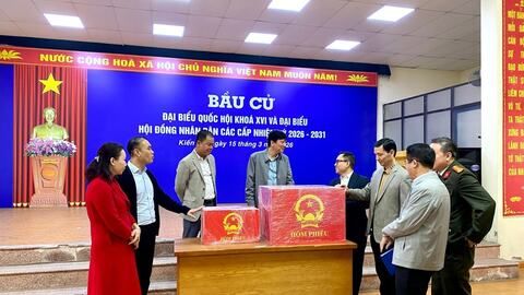 Chủ động hoàn thiện cơ sở vật chất điểm bỏ phiếu