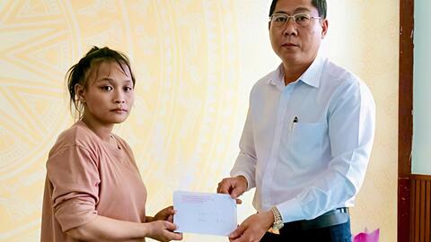 Hỗ trợ gia đình bé 4 tháng tuổi rơi xuống kênh