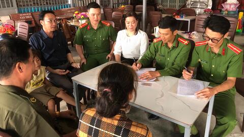 Làm việc với người phụ nữ bị tố bạo hành trẻ em lan truyền trên mạng xã hội