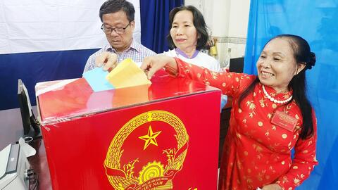 An Giang: Đến 19 giờ ngày 15/3, hơn 99% cử tri tham gia bỏ phiếu