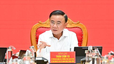 [Ảnh] Đồng chí Thường trực Ban Bí thư Trần Cẩm Tú chủ trì Hội nghị Ban Thường vụ Đảng ủy các cơ quan Đảng Trung ương tháng 9