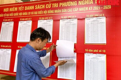 Amcrest security camera in white color