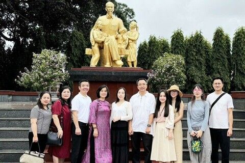 Học tập và làm theo tư tưởng, đạo đức, phong cách Hồ Chí Minh tại Đắk Lắk