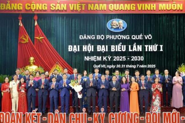 Đồng chí Nguyễn Duy Ngọc, Ủy viên Bộ Chính trị, Bí thư Trung ương Đảng, Chủ nhiệm Ủy ban Kiểm tra Trung ương dự Đại hội đại biểu Đảng bộ Phường Quế Võ (tỉnh Bắc Ninh) nhiệm kỳ 2025-2030