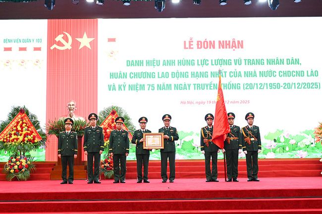 Bệnh viện Quân y 103 đón nhận danh hiệu Anh hùng Lực lượng vũ trang nhân dân