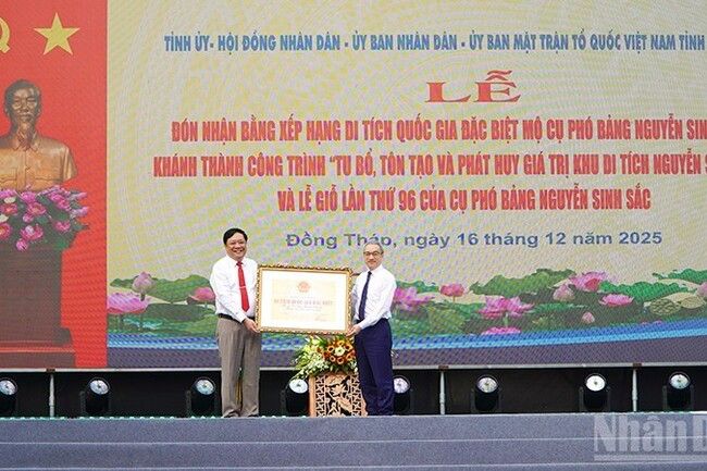 Đồng Tháp: Đón nhận Bằng xếp hạng Di tích quốc gia đặc biệt Mộ cụ Phó bảng Nguyễn Sinh Sắc