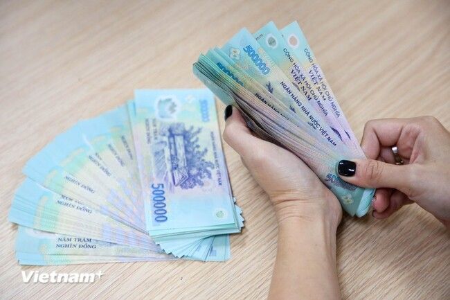 Bộ Nội vụ: Xem xét tăng lương cơ sở cho công chức, viên chức trong năm 2026