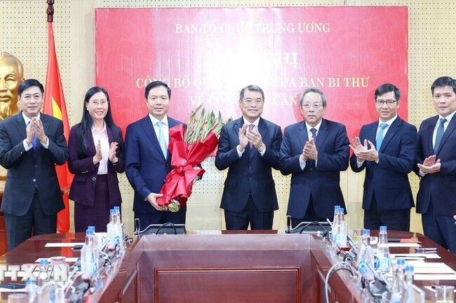 Ban Tổ chức Trung ương công bố quyết định của Ban Bí thư về công tác cán bộ