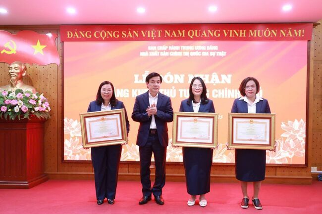 Tập trung số hóa toàn diện quy trình biên tập, xuất bản, phát triển các loại hình xuất bản mới