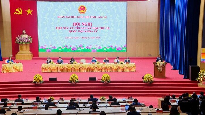 Không vì lý do thực hiện sáp nhập, hợp nhất mà đình trệ hoặc chậm trễ trong phục vụ Nhân dân