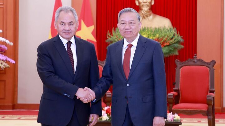 Ảnh: Tổng Bí thư Tô Lâm tiếp Đại tướng Sergei Shoigu, Thư ký Hội đồng An ninh Liên bang Nga