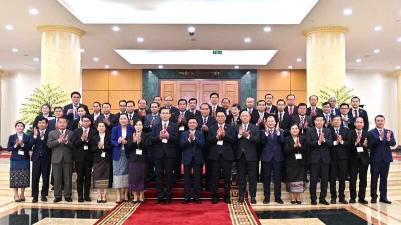 [Ảnh] Đồng chí Thường trực Ban Bí thư Trần Cẩm Tú tiếp Đoàn cán bộ cấp cao Đảng Nhân dân Cách mạng Lào