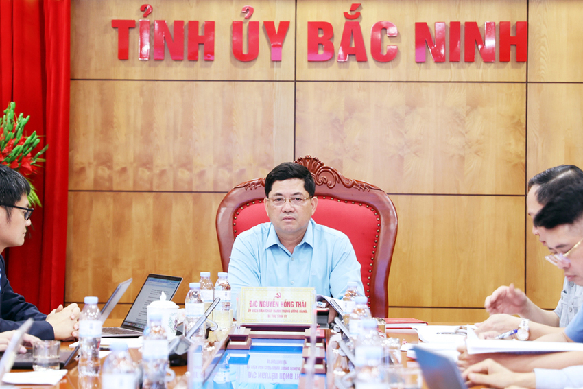 Hợp tác triển khai giải pháp công nghệ đô thị thông minh và chăm sóc sức khỏe