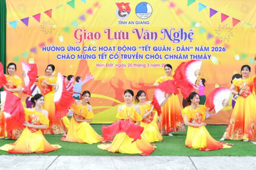 Sôi nổi Hội thao và Chương trình giao lưu văn nghệ hưởng ứng các hoạt động Tết Quân - Dân năm 2026 tại Hòn Đất