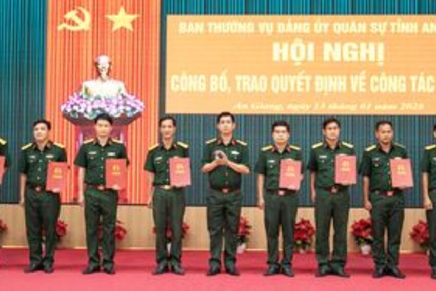 An Giang: 73 sĩ quan nhận nhiệm vụ chính trị viên phó ban chỉ huy quân sự cấp xã