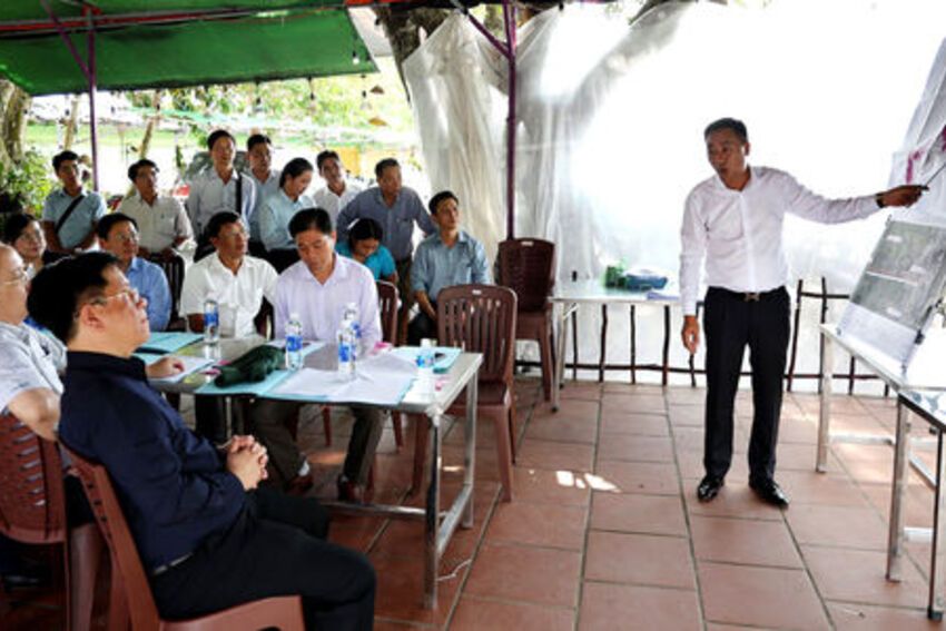 Chủ tịch UBND tỉnh An Giang Hồ Văn Mừng kiểm tra tiến độ thực hiện dự án đầu tư phát triển kết cấu hạ tầng khu công nghiệp Vàm Cống