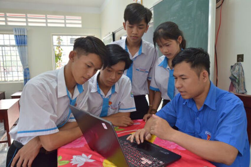 Tỉnh táo trước “thế giới ảo”