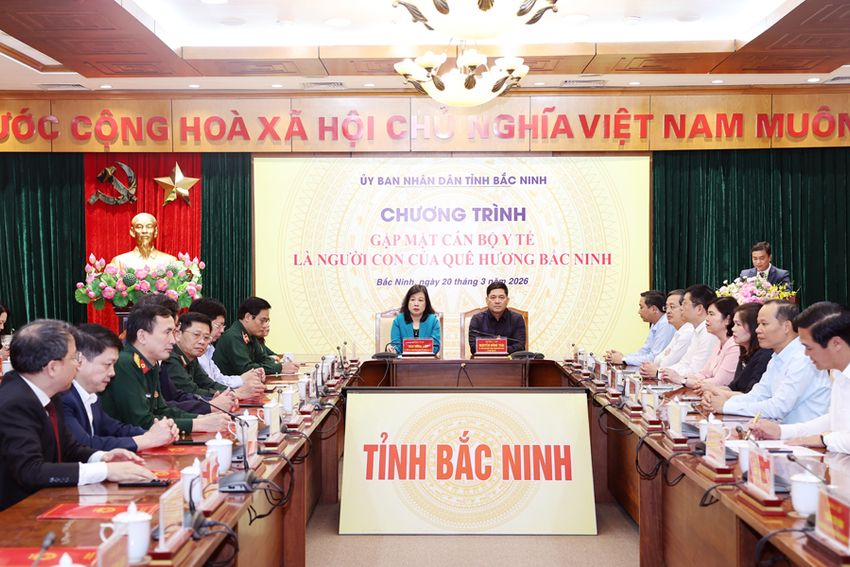 UBND tỉnh gặp mặt cán bộ y tế là người con quê hương Bắc Ninh