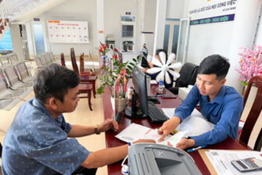 Đưa tiện ích số đến người hưởng an sinh xã hội