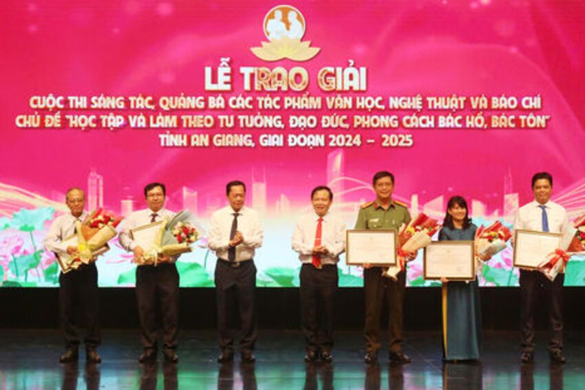 “Lá chắn thép” cho lòng yêu nước