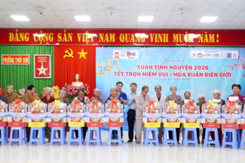 Tỉnh đoàn An Giang tổ chức chương trình Xuân Tình nguyện tại phường Thới Sơn