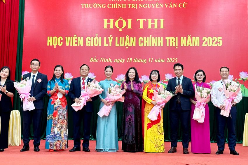 Sôi nổi Hội thi Học viên giỏi lý luận chính trị năm 2025