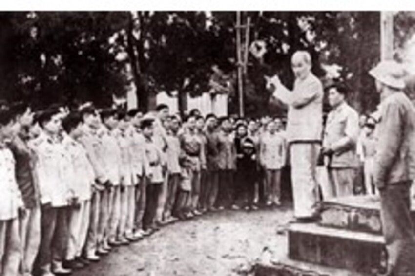 Phát huy truyền thống anh hùng, xây dựng lực lượng công an nhân dân trong sạch, vững mạnh, chính quy, tinh nhuệ, hiện đại