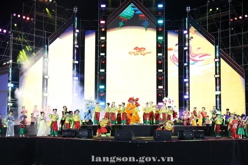 Lễ hội Ánh sáng biên cương tỉnh Lạng Sơn lần thứ nhất năm 2026: Giao lưu nghệ thuật “Trăng sáng miền biên cương”