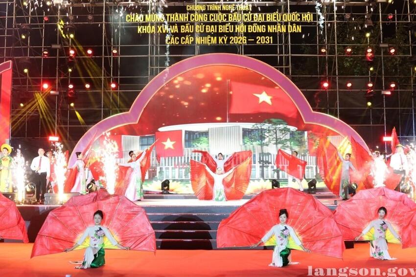 Chương trình nghệ thuật chào mừng thành công cuộc bầu cử đại biểu Quốc hội và đại biểu HĐND các cấp