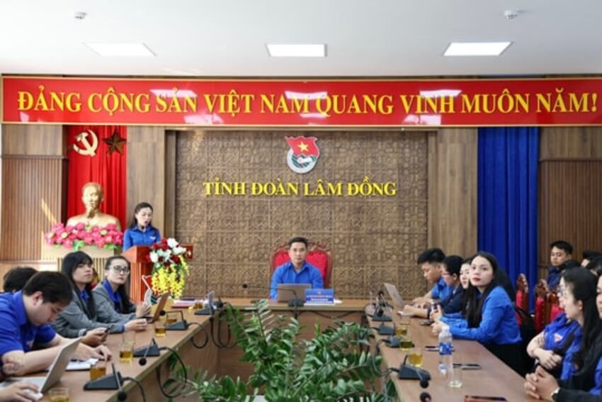 Hơn 1.500 cán bộ Đoàn học tập Nghị quyết Đại hội Đoàn tỉnh Lâm Đồng