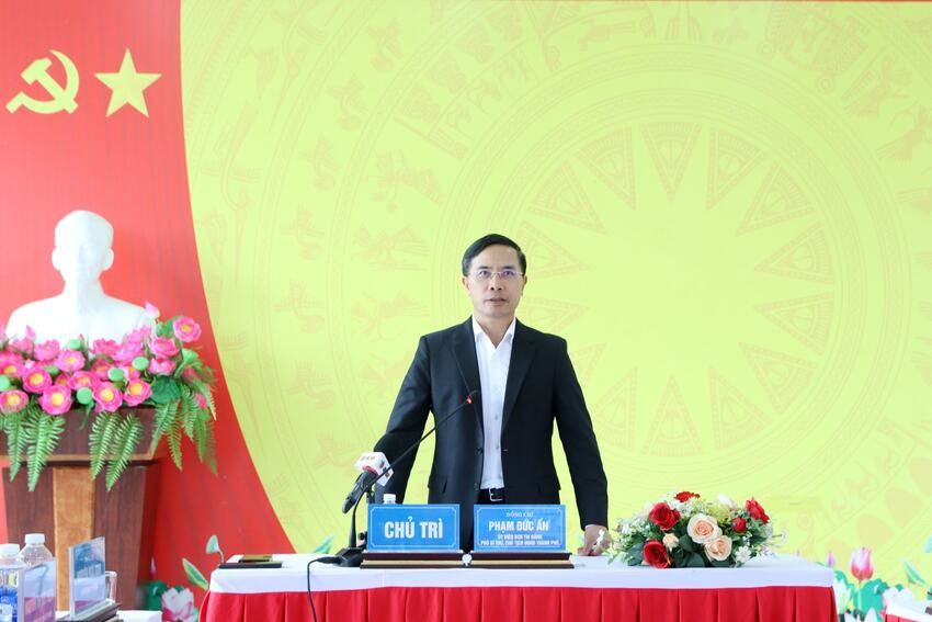 Chủ tịch UBND thành phố Phạm Đức Ấn rà soát toàn diện công tác chuẩn bị bầu cử tại các địa phương