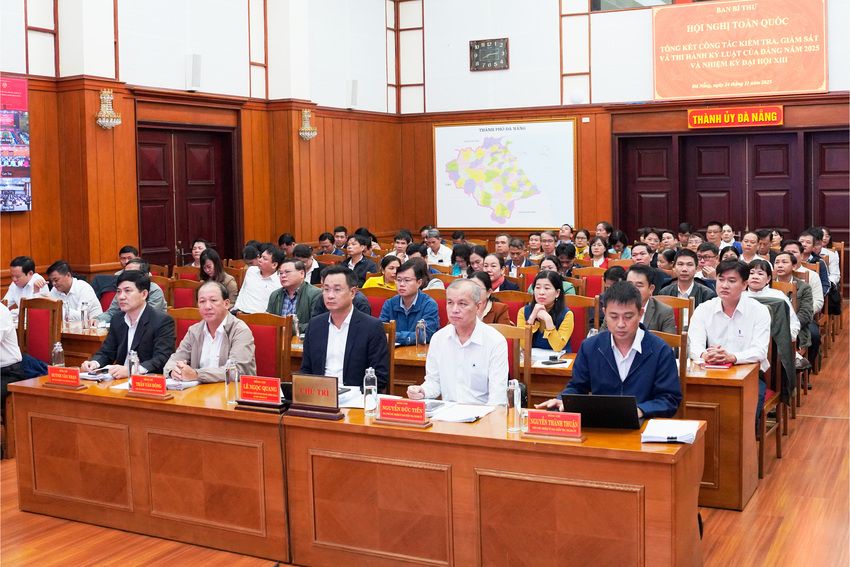 Trực tuyến Hội nghị tổng kết công tác kiểm tra, giám sát, thi hành kỷ luật của Đảng năm 2025 và nhiệm kỳ Đại hội XIII tại Đà Nẵng